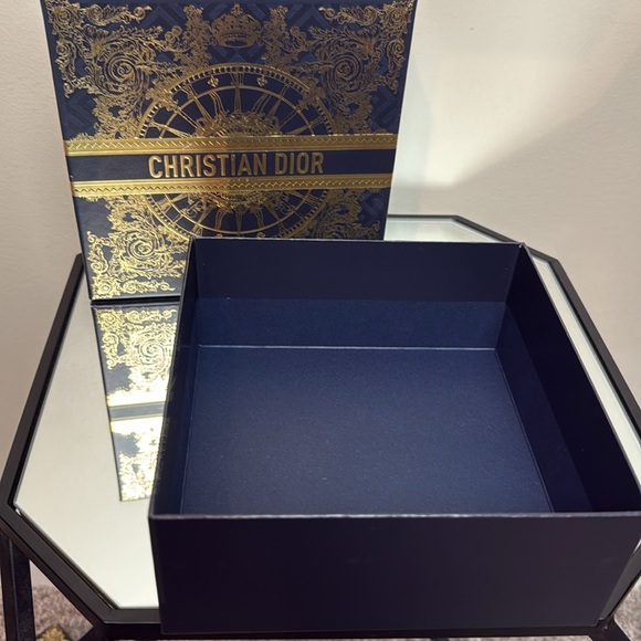 Christian Dior Empty Gift Box with Ribbon and Paper - Picture 6 of 9